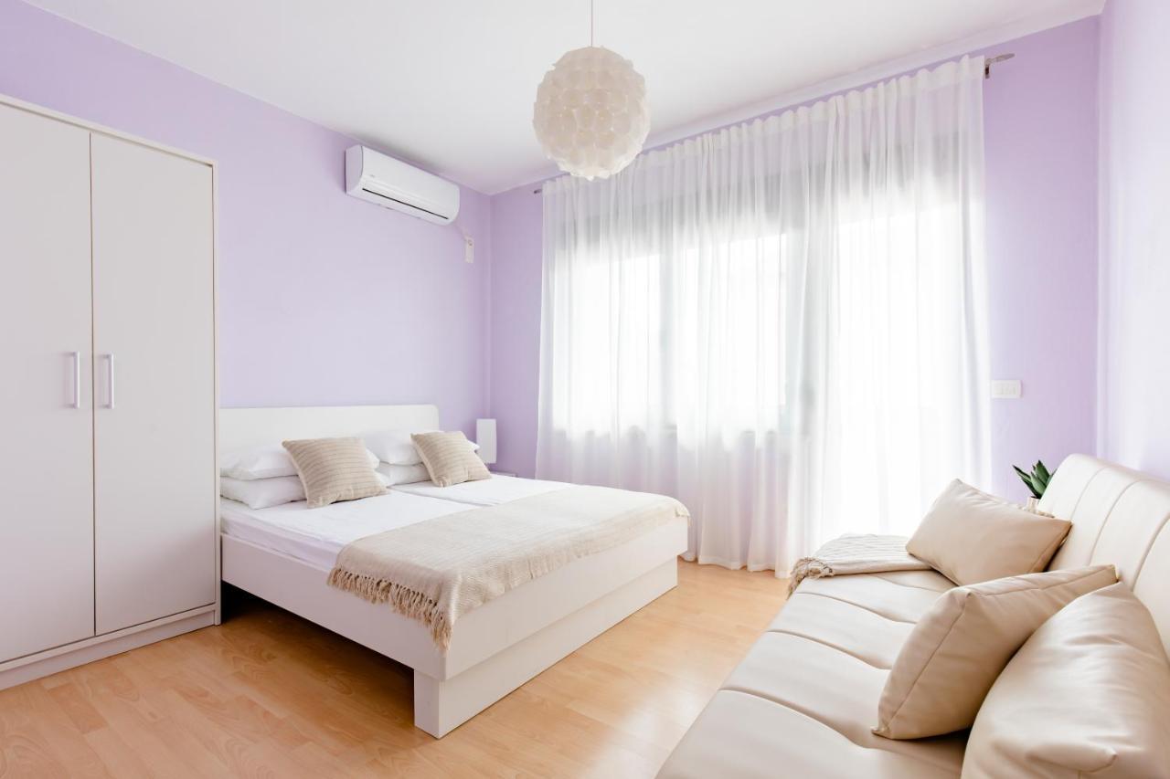 Apartments Mara Kastela Bagian luar foto