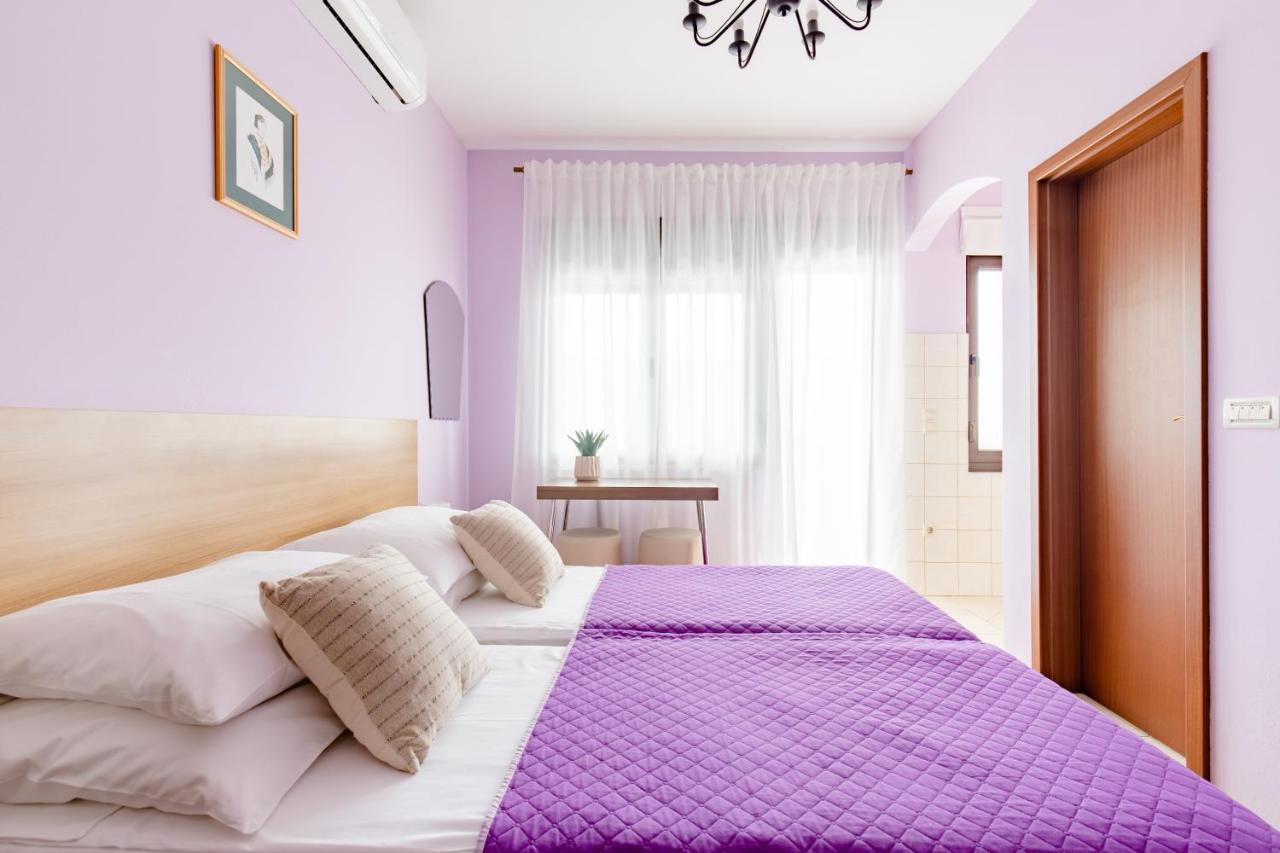 Apartments Mara Kastela Bagian luar foto