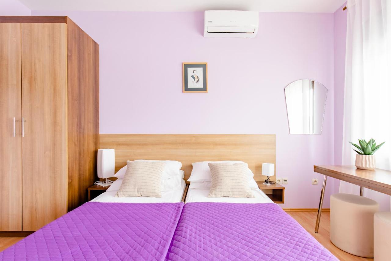 Apartments Mara Kastela Bagian luar foto