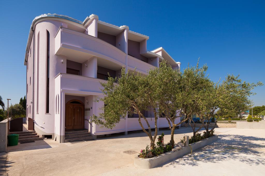 Apartments Mara Kastela Bagian luar foto